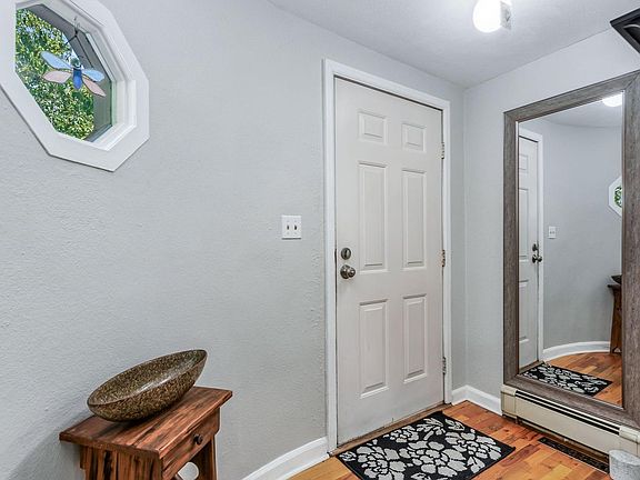 4th image of 1150-1152 E 5th St
