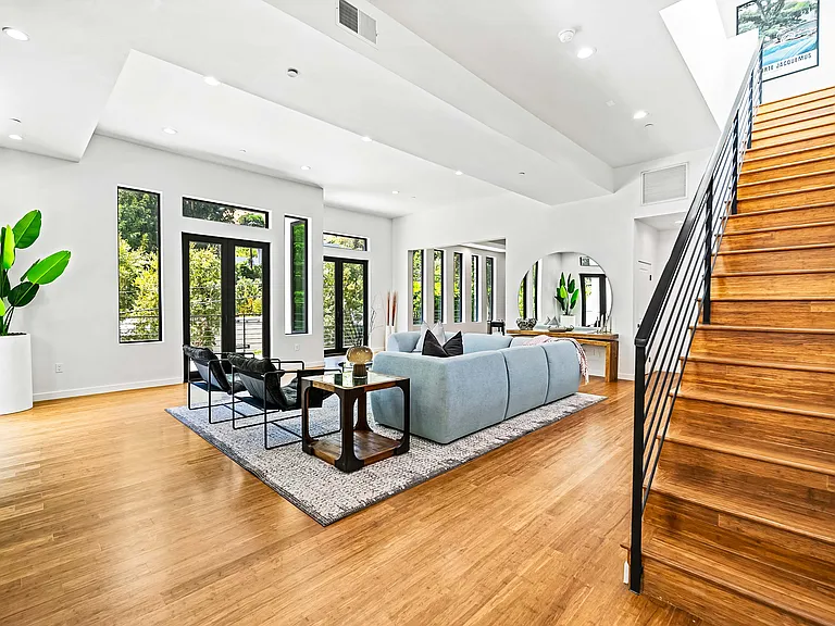 1846 Franklin Canyon Dr — Photo 24