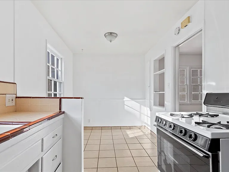 1725 S Robertson Blvd #8 — Photo 9