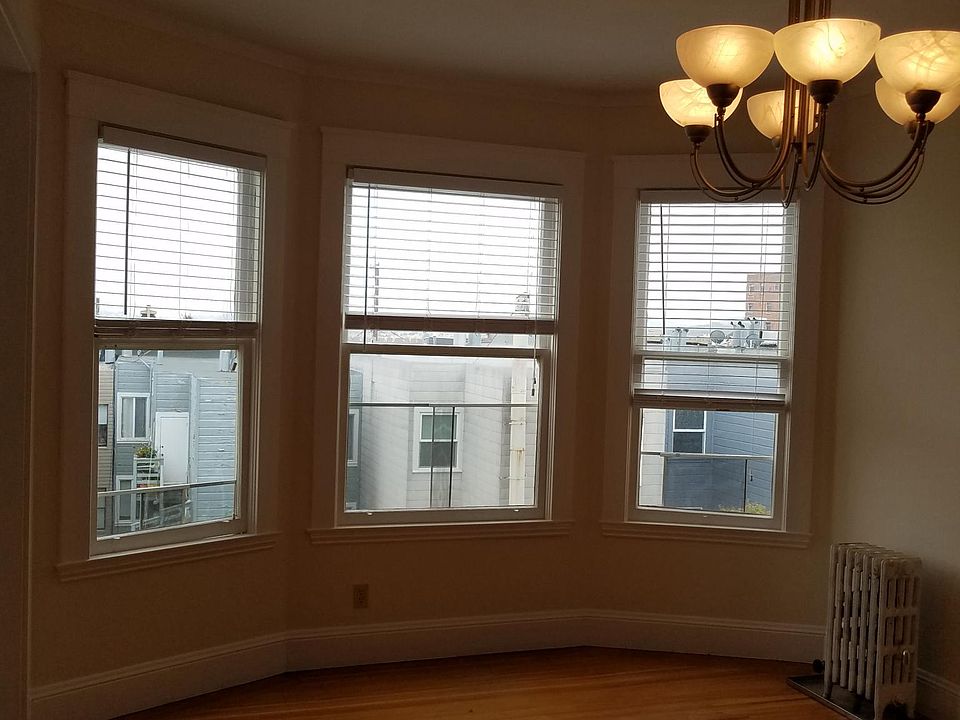 Main room facing east (downtown views)