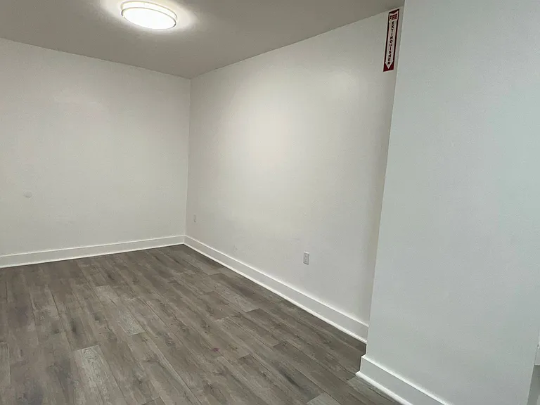 1731 Van Buren St #1 — Photo 6