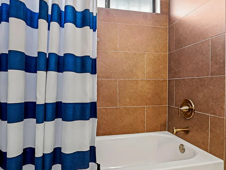 1117 Sun Shadow Dr — Photo 26