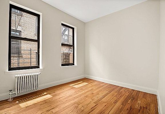 2nd image of 76 Saint Nicholas Pl APT 55