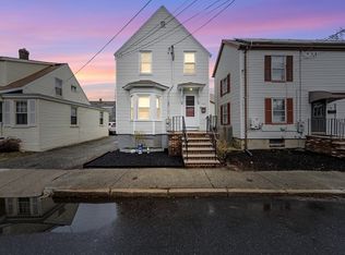 28 Everett St, Woburn, MA 01801