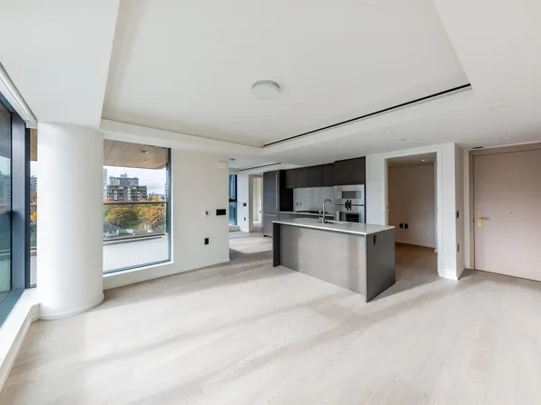 1408 Robson St #1006, Vancouver, BC V6G 1B9