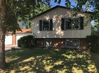 5111 Bowie Dr, Cheyenne, WY 82009