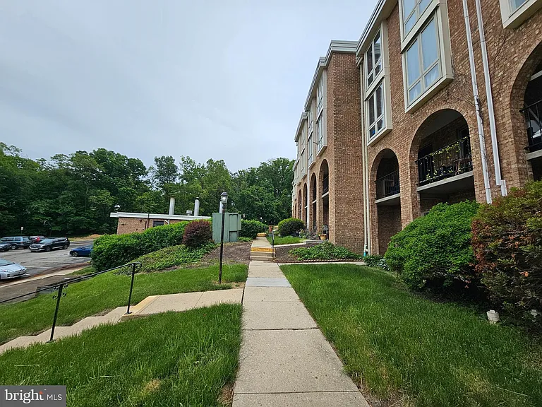 2621 Wagon Dr — Photo 3