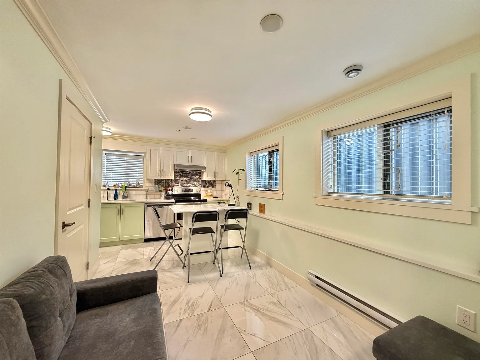 2 bed, 710 sqft, $1,750 — Photo 4