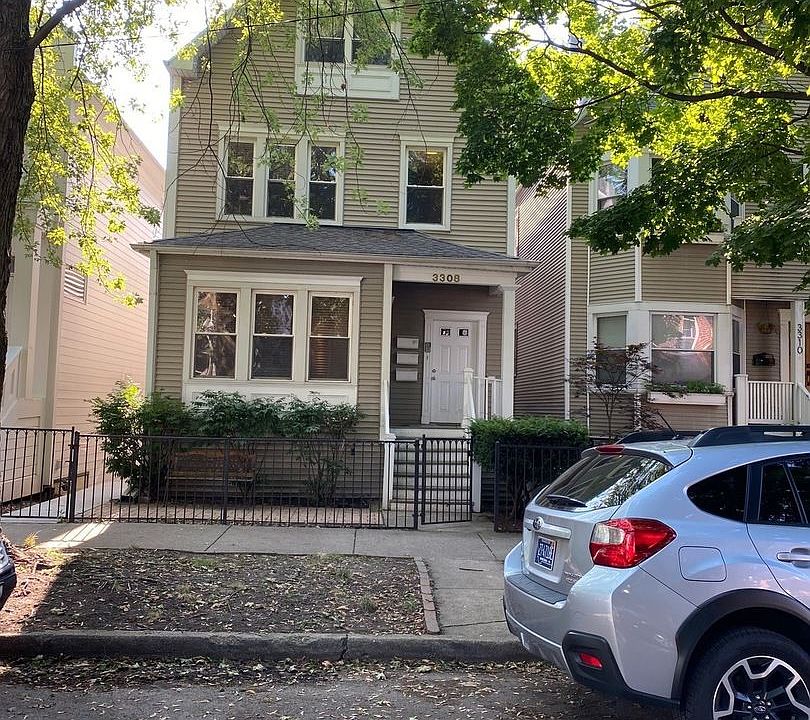 1st image of 3308 N Oakley Ave #2