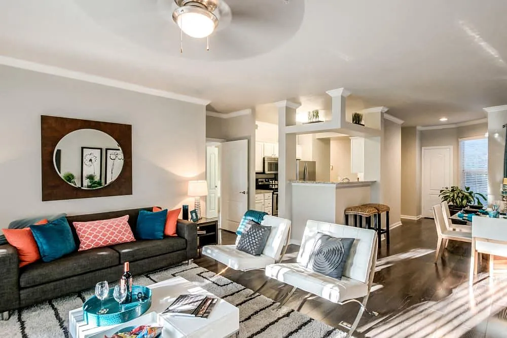 Meridian Luxury Apartment Homes — Photo 1