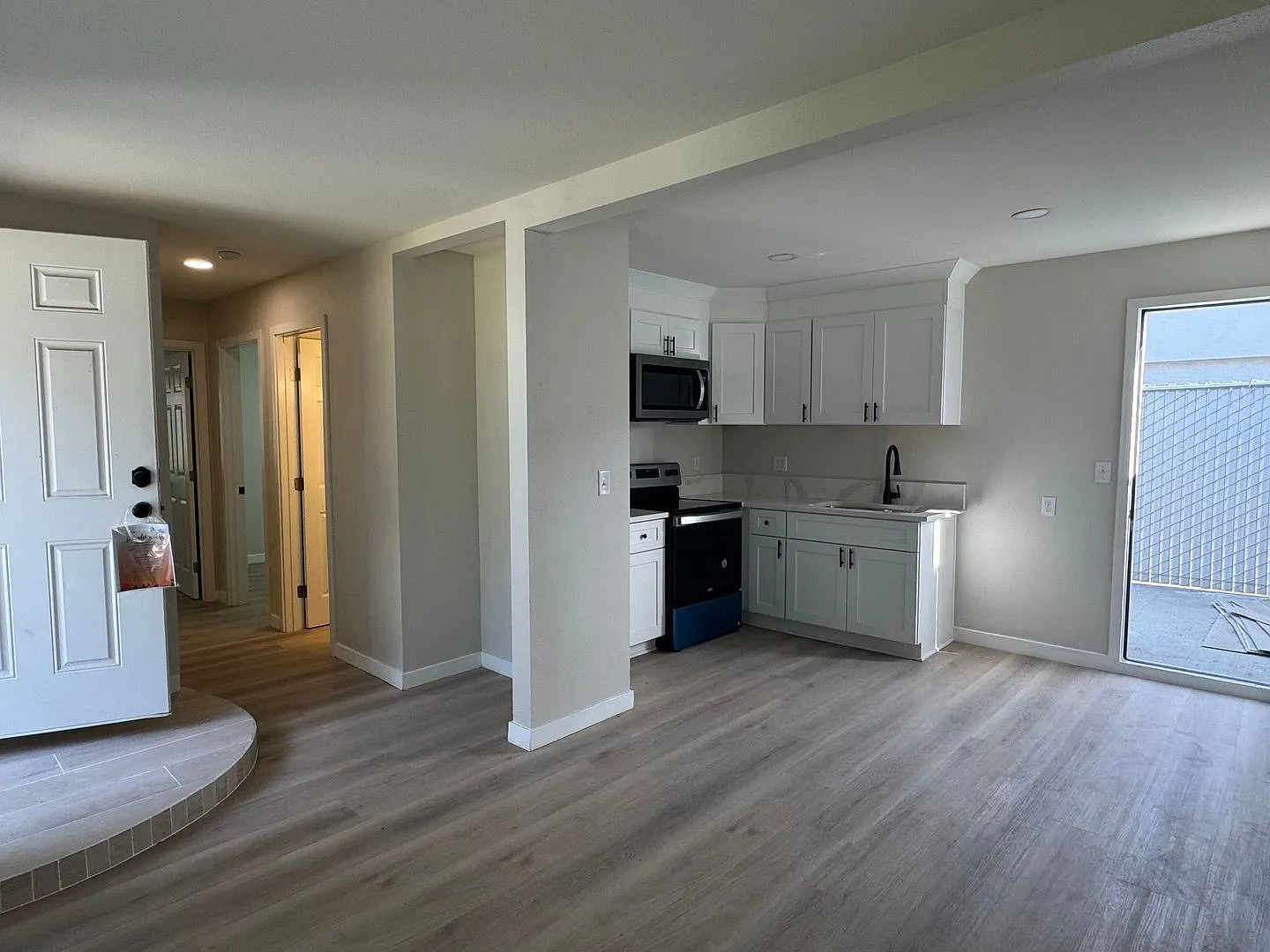 Douglass Apartments — Photo 4