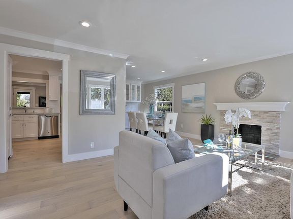 3rd image of 1615 Maddux Dr