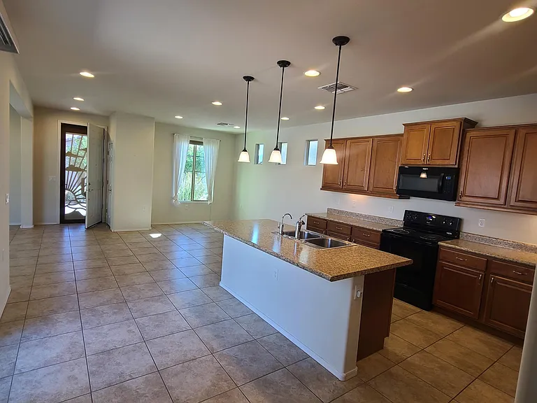 14037 E Cariole St — Photo 7