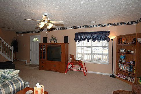 3rd image of 612 Magnolia Dr