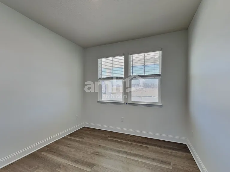 962 Heritage Blvd — Photo 14