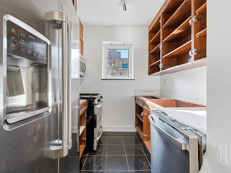 200 E 71st St #19C — Photo 4
