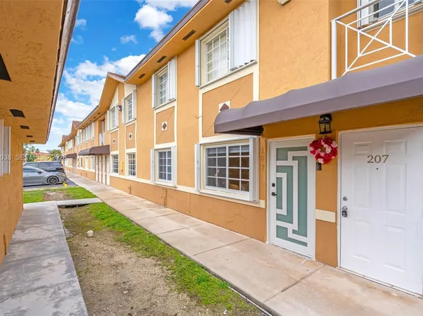 10285 NW 80th Ct APT 207, Hialeah Gardens, FL 33016
