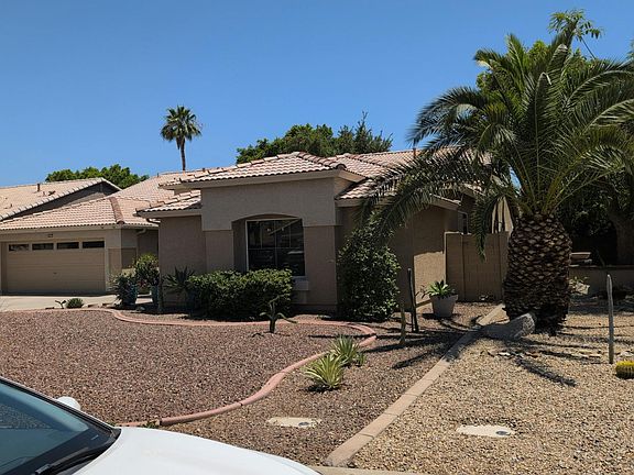 4th image of 2945 E Santa Rosa Dr