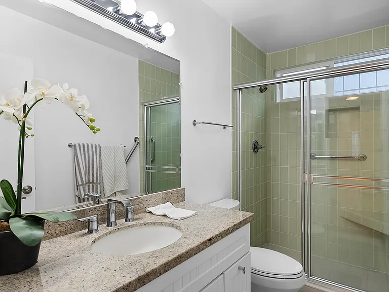 824 S Shenandoah St #2 — Photo 17