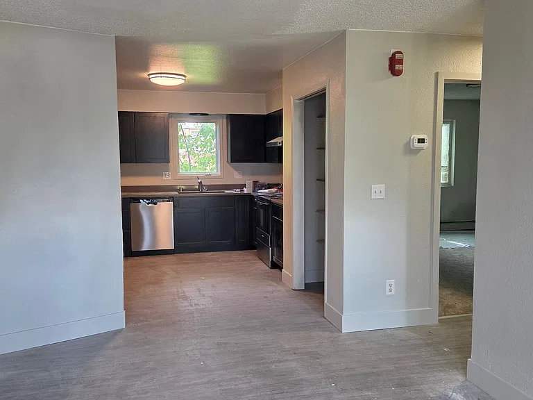 6701 E 6th Ave — Photo 3