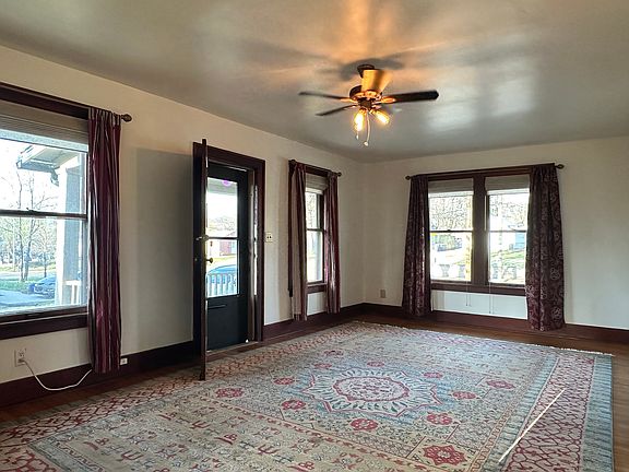 5th image of 430 Maine St