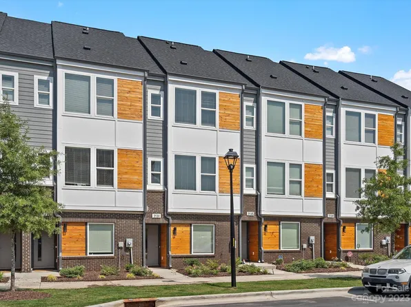 2131 Bryant Park Dr, Charlotte, NC 28208