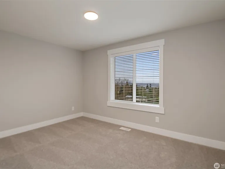 7585 S 130th Pl — Photo 4