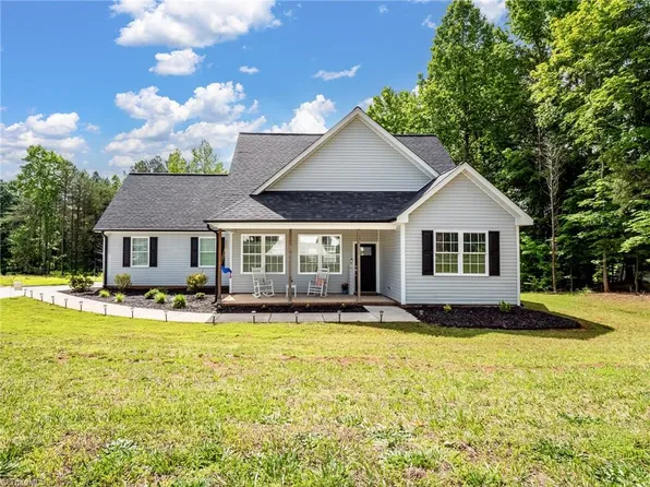 203 McCullough Rd, Mocksville, NC 27028