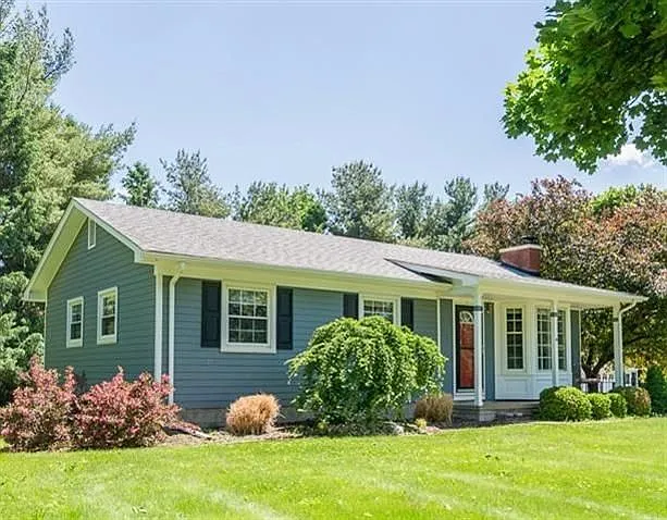 20610 Logan Rd photo 1