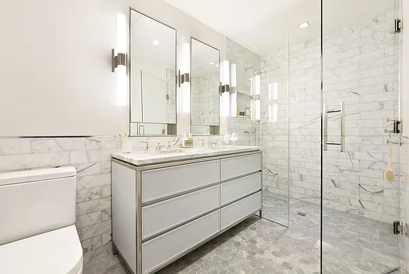 Sold by Compass | media 25