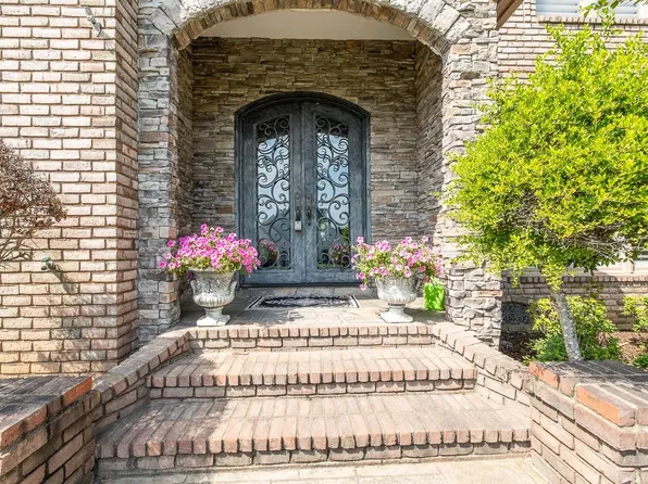10034 Pointe Cv, Lakeland, TN 38002