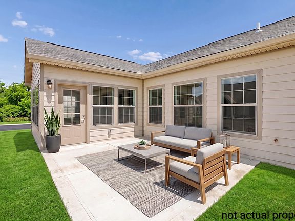 3rd image of 1929 Sussex Way