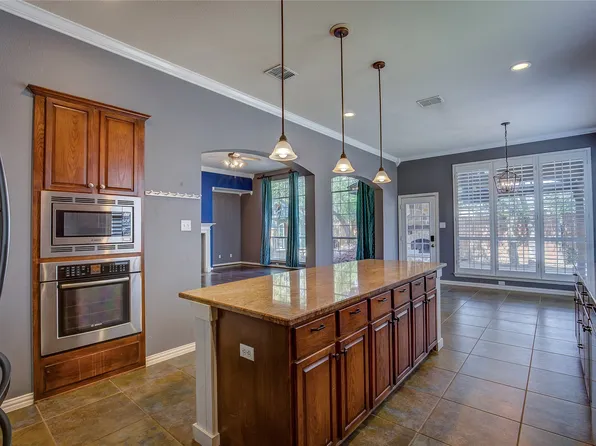 6809 Falcon Crest Ln, Sachse, TX 75048