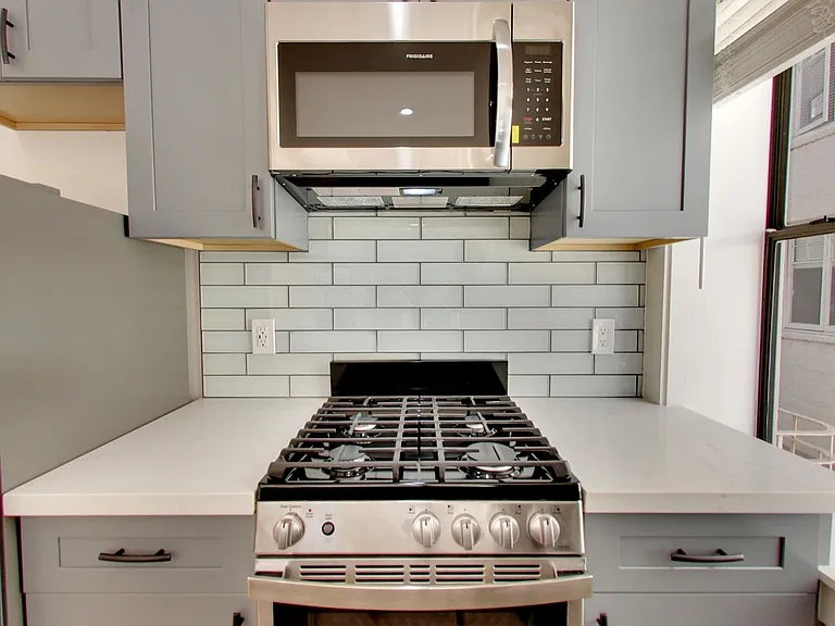 535 Taylor Street — Photo 12