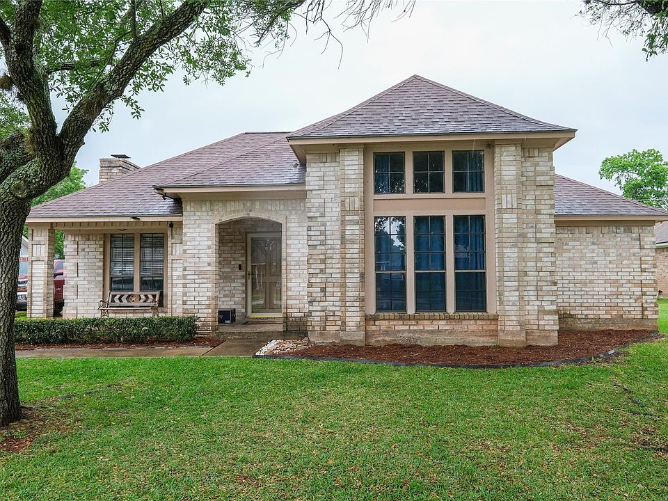 1st image of 316 Raintree Ln