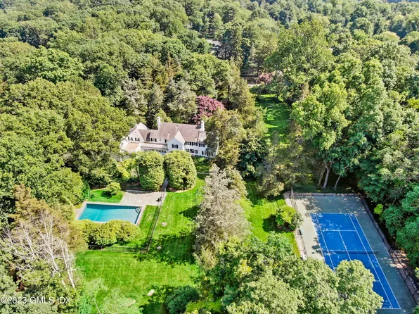 66 Dogwood Ln, Stamford, CT 06903