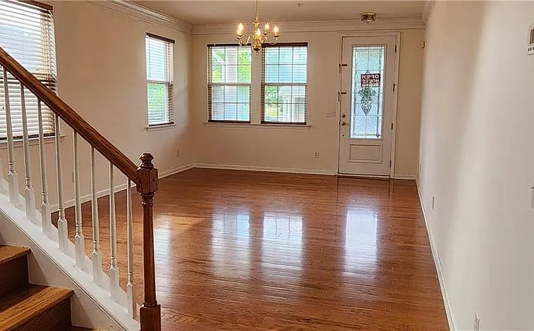 479 Briarfield Xing — Photo 3