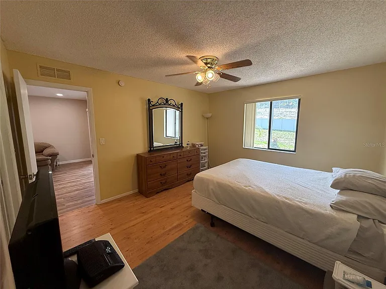 2130 Bancroft Pl #B — Photo 29