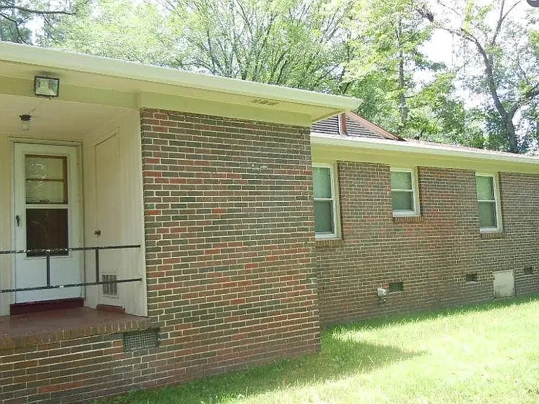 128 Lake Dr NE — Photo 10