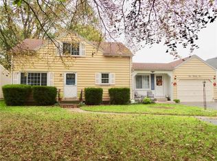 121 Alfonso Dr, Rochester, NY 14626