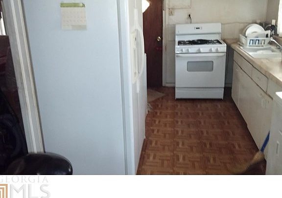 3rd image of 4624 City View Dr