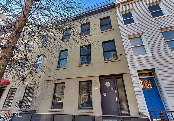 2nd image of 154 Wythe Ave