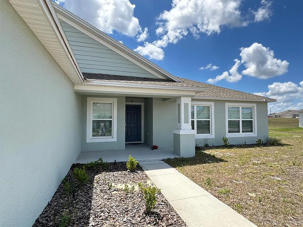 3 bed, 2.0 bath, 1804 sqft, $1,997 — Photo 3