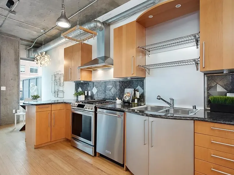 1401 Wewatta St #601 — Photo 12