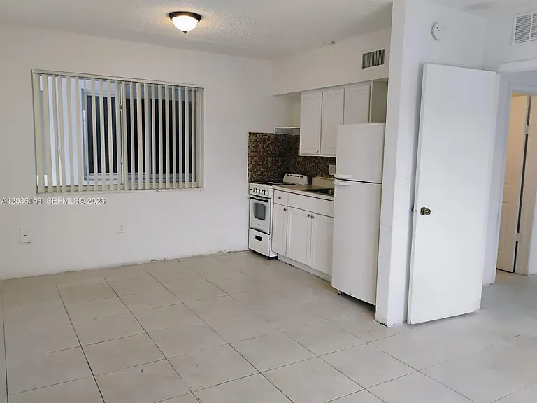 101 NW 29th Ave #1 — Photo 6