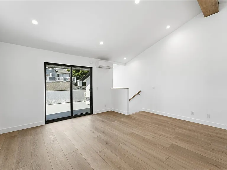 1518 Marcelina Ave #2 — Photo 3