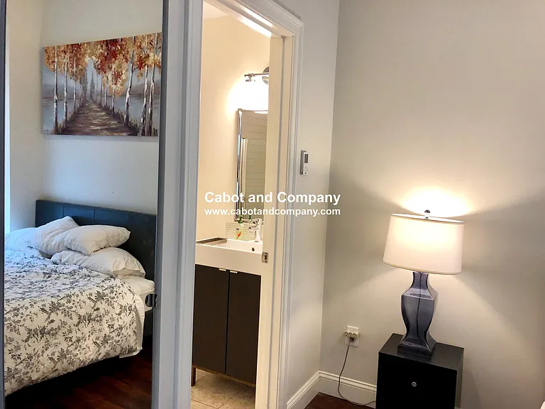 19 Cumberland St #2 — Photo 7