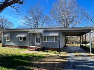1326 W Ridge St, Ramseur, NC 27316