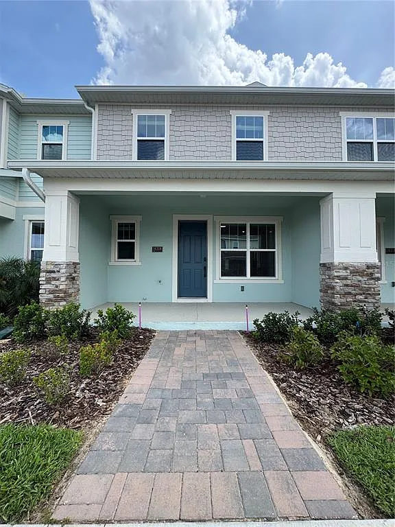 3 bed, 2.5 bath, 1736 sqft, $2,825 — Photo 1