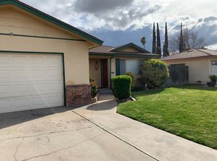 926 W Rialto Ave, Clovis, CA 93612